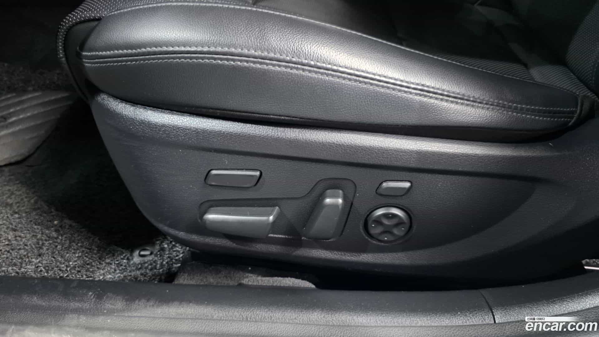 Grandeur Hyundai 2021.5-OPTION-044