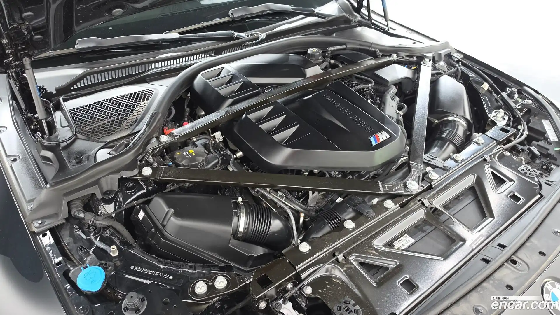 M2 BMW 2025.11-OUTER-006