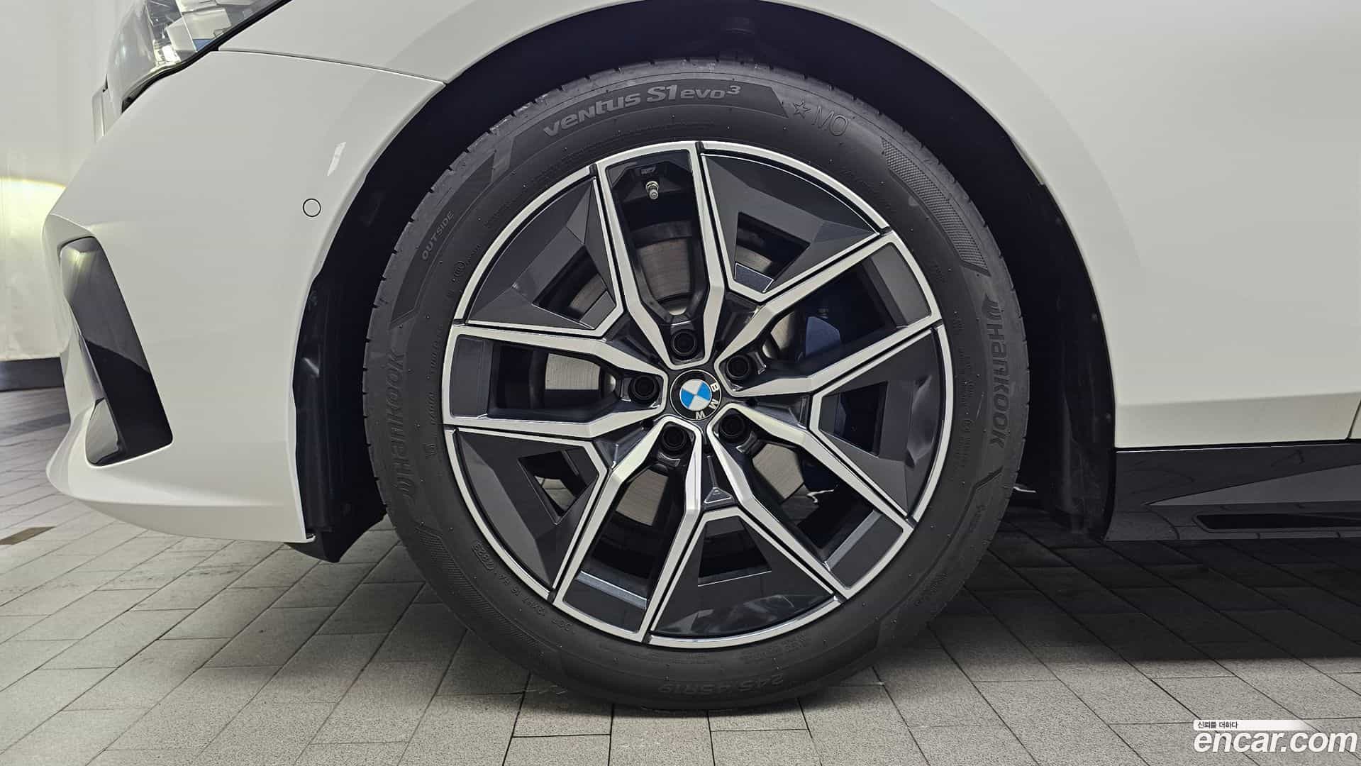 5-Series BMW 2024.5-OUTER-005