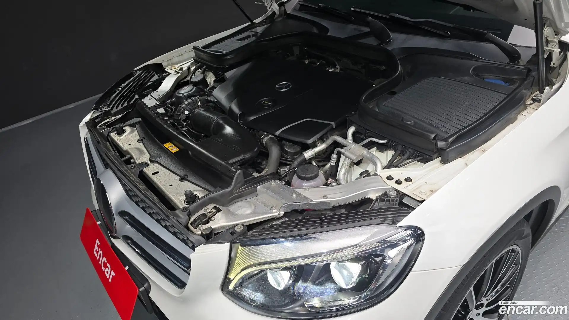 GLC-Class Mercedes-Benz 2016.9-OUTER-006