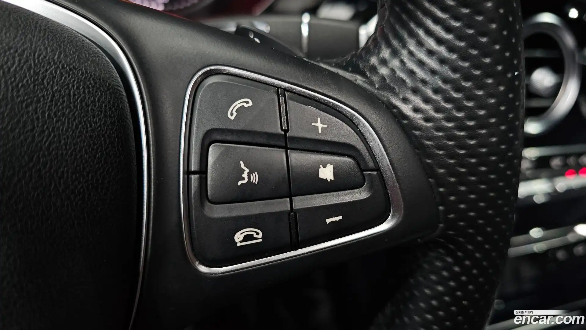 GLC-Class Mercedes-Benz 2016.9-OPTION-023