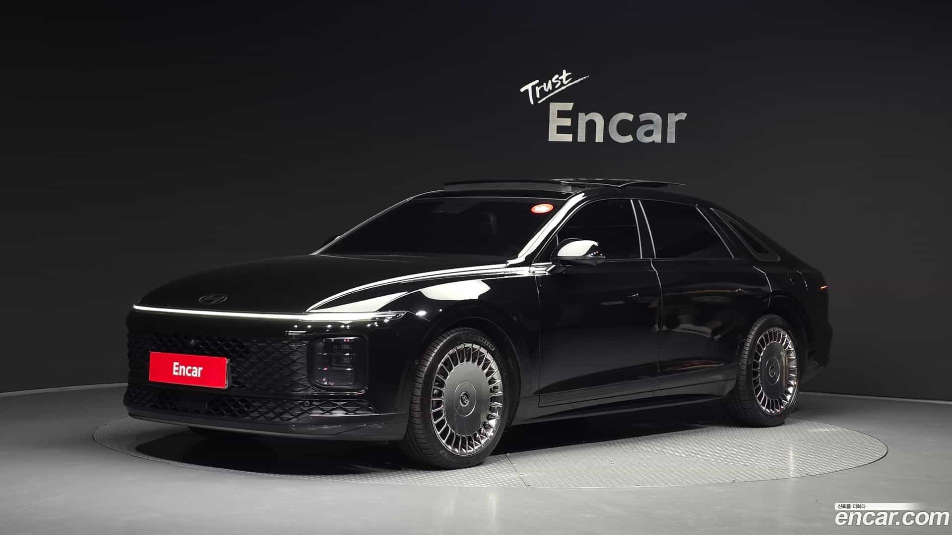 Grandeur Hyundai 2023.10-OUTER-001