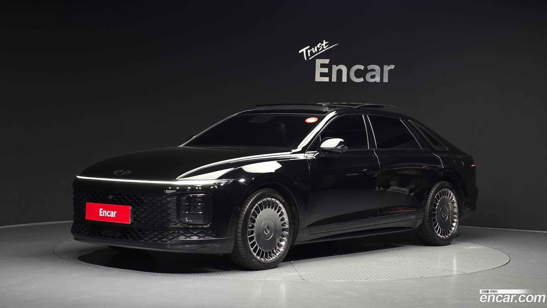 Main__Slider__Photo:Grandeur Hyundai 2023.10-0