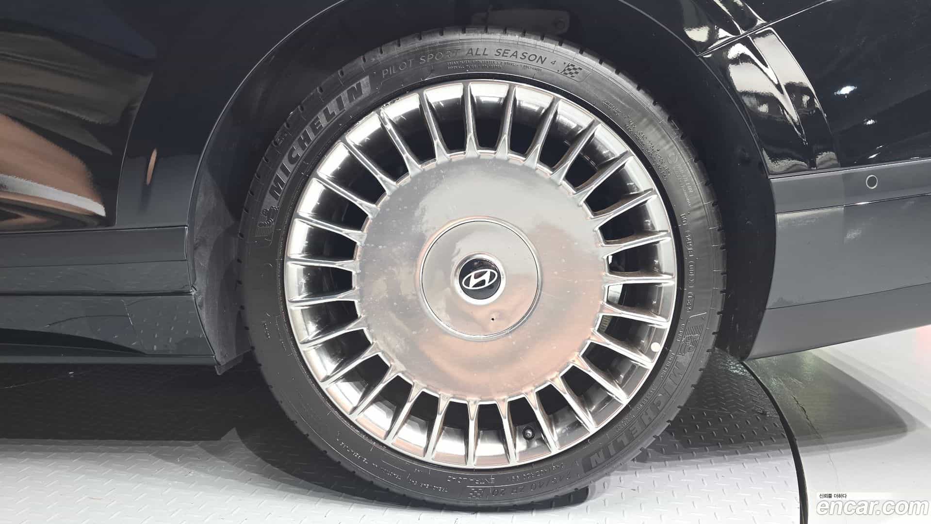 Grandeur Hyundai 2023.10-OUTER-005