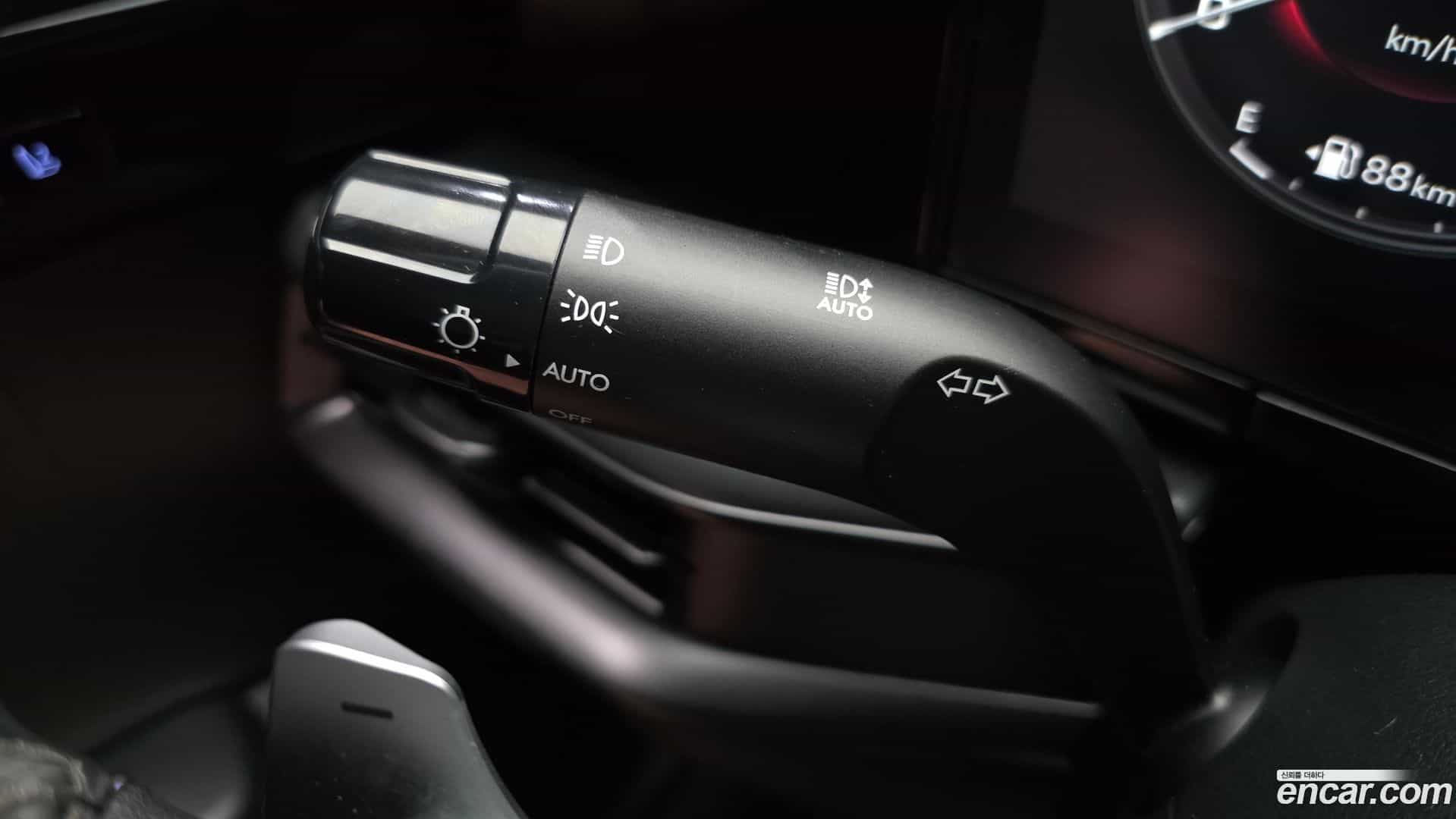 Grandeur Hyundai 2023.10-OPTION-042