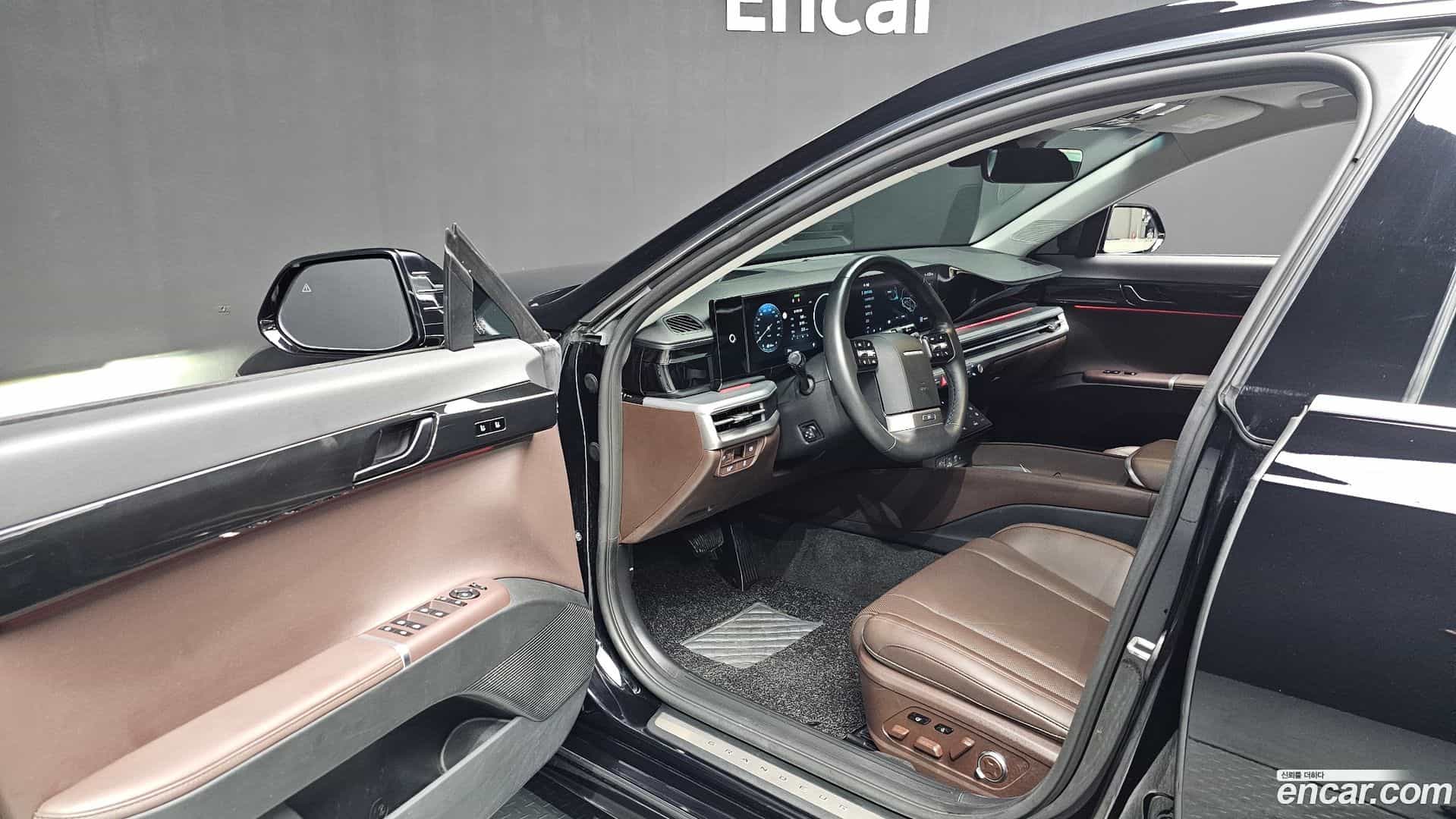 Grandeur Hyundai 2022.11-INNER-010
