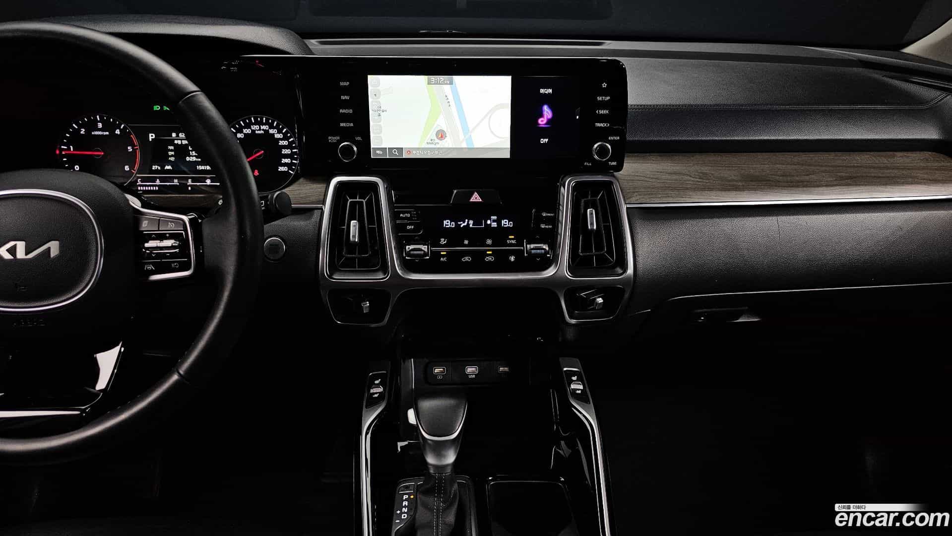 Sorento Kia 2023.0-OPTION-017