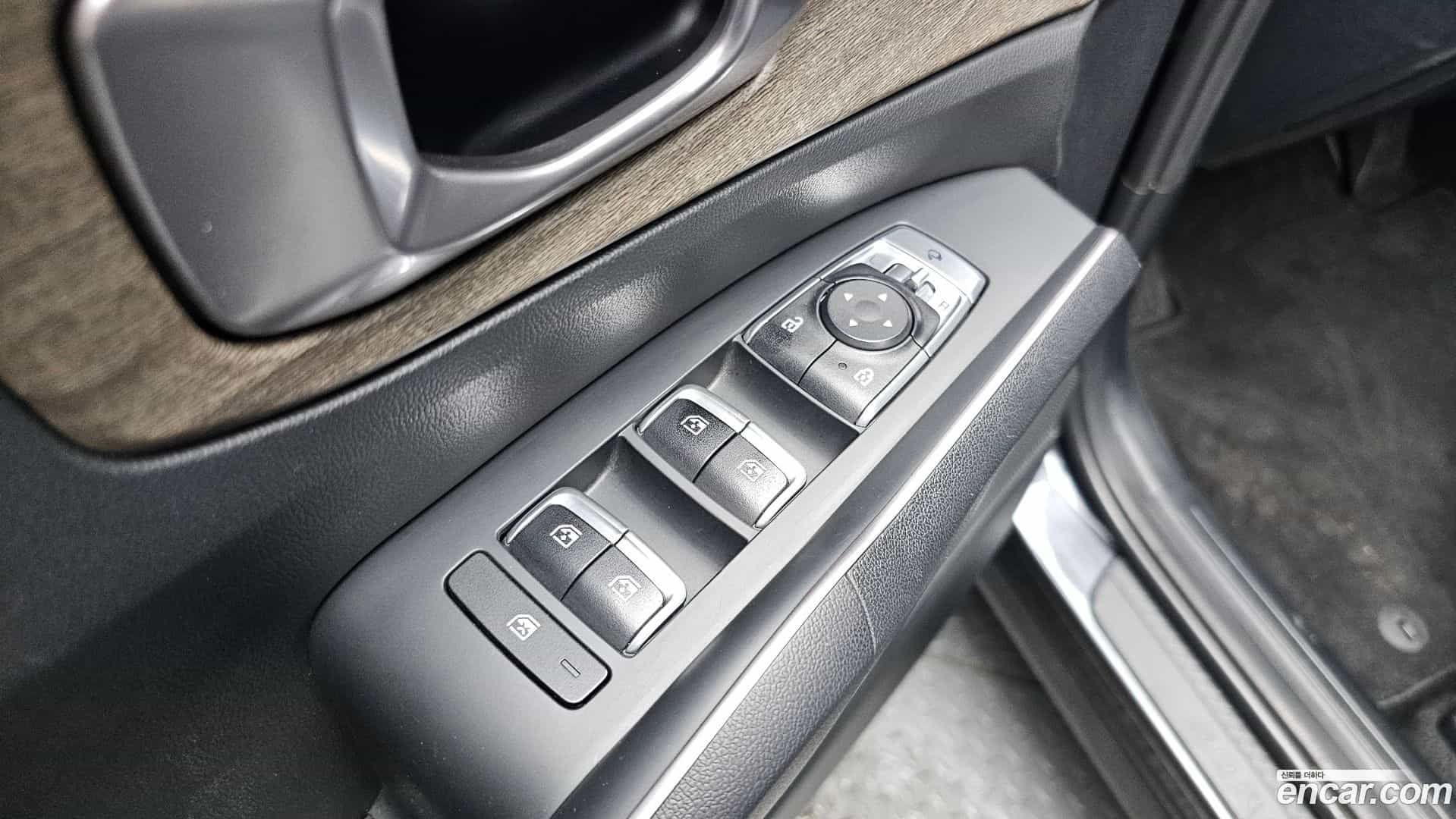 Sorento Kia 2023.0-OPTION-023