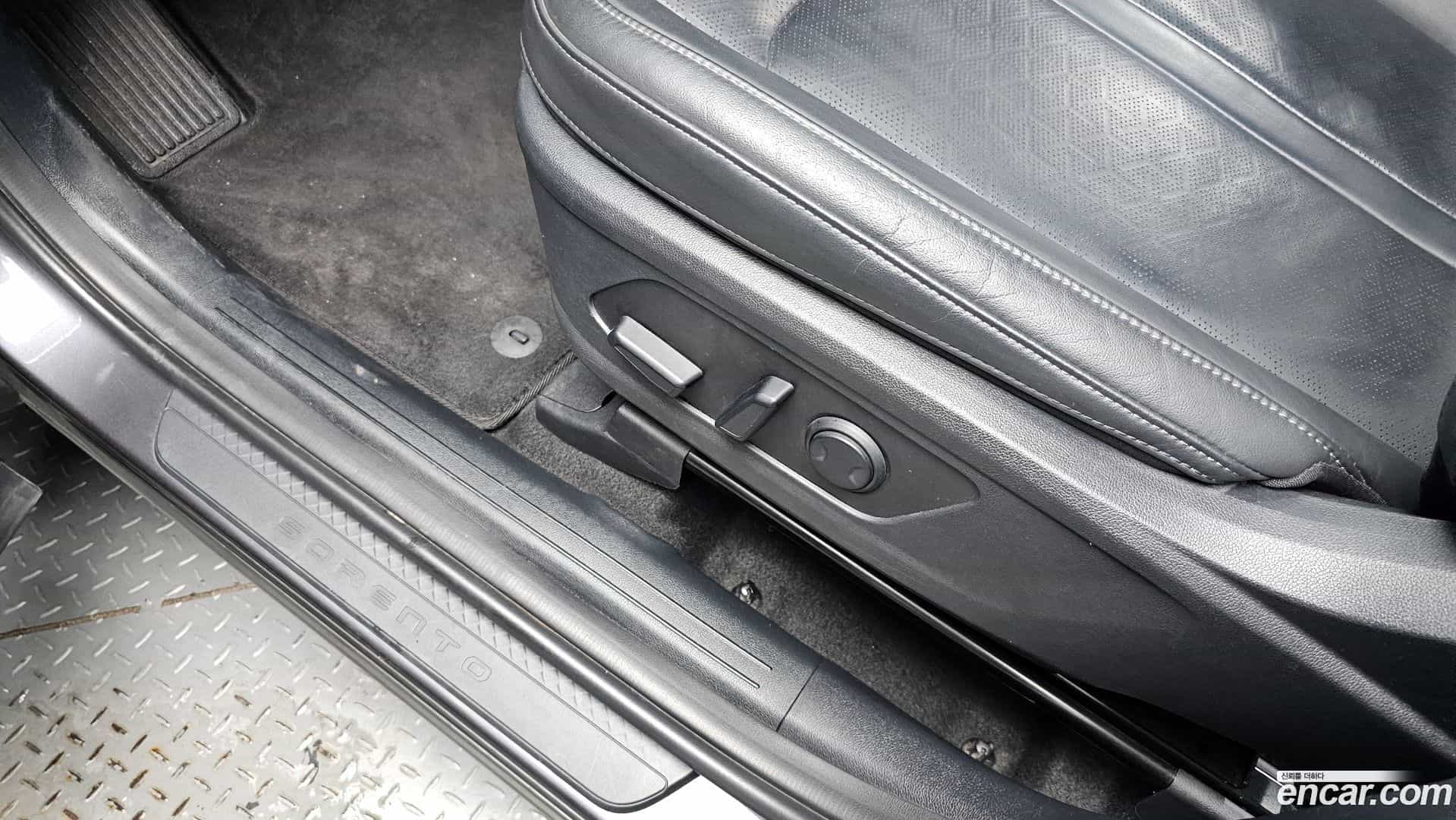 Sorento Kia 2023.0-OPTION-024