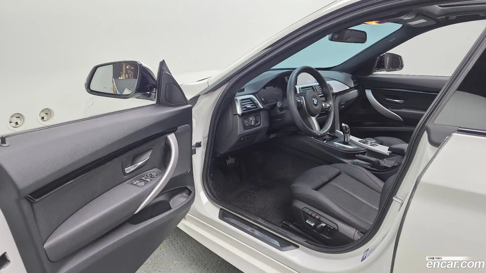 Gran Turismo BMW 2020.7-INNER-010