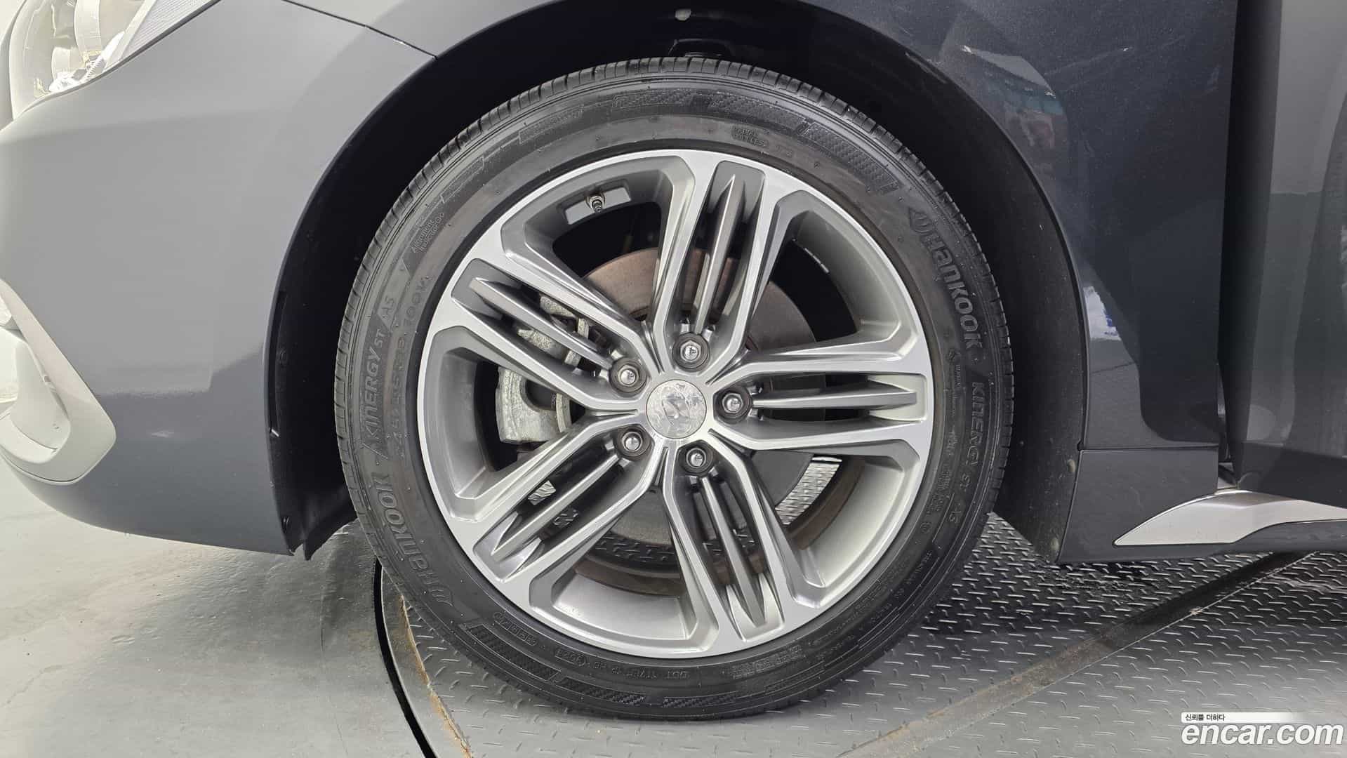 Grandeur Hyundai 2018.11-OUTER-005
