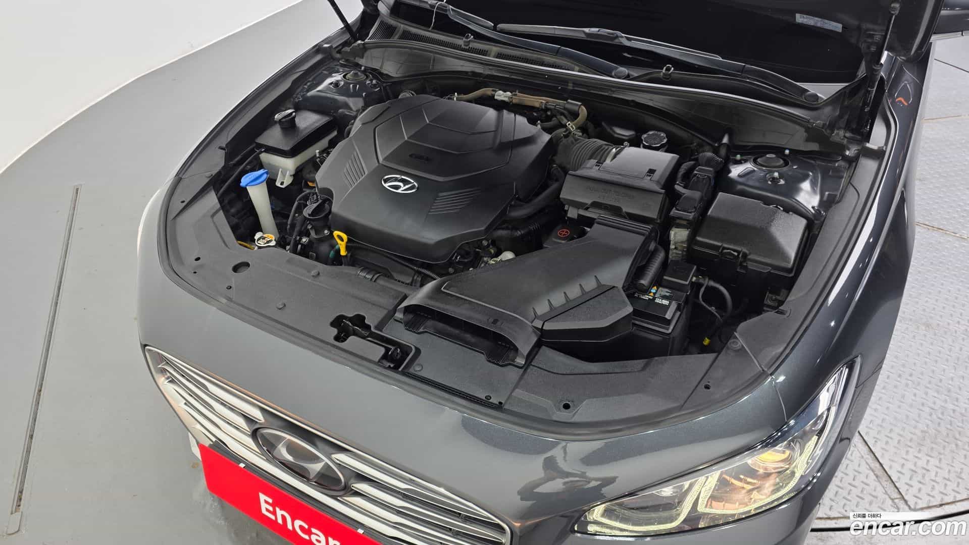 Grandeur Hyundai 2018.11-OUTER-006