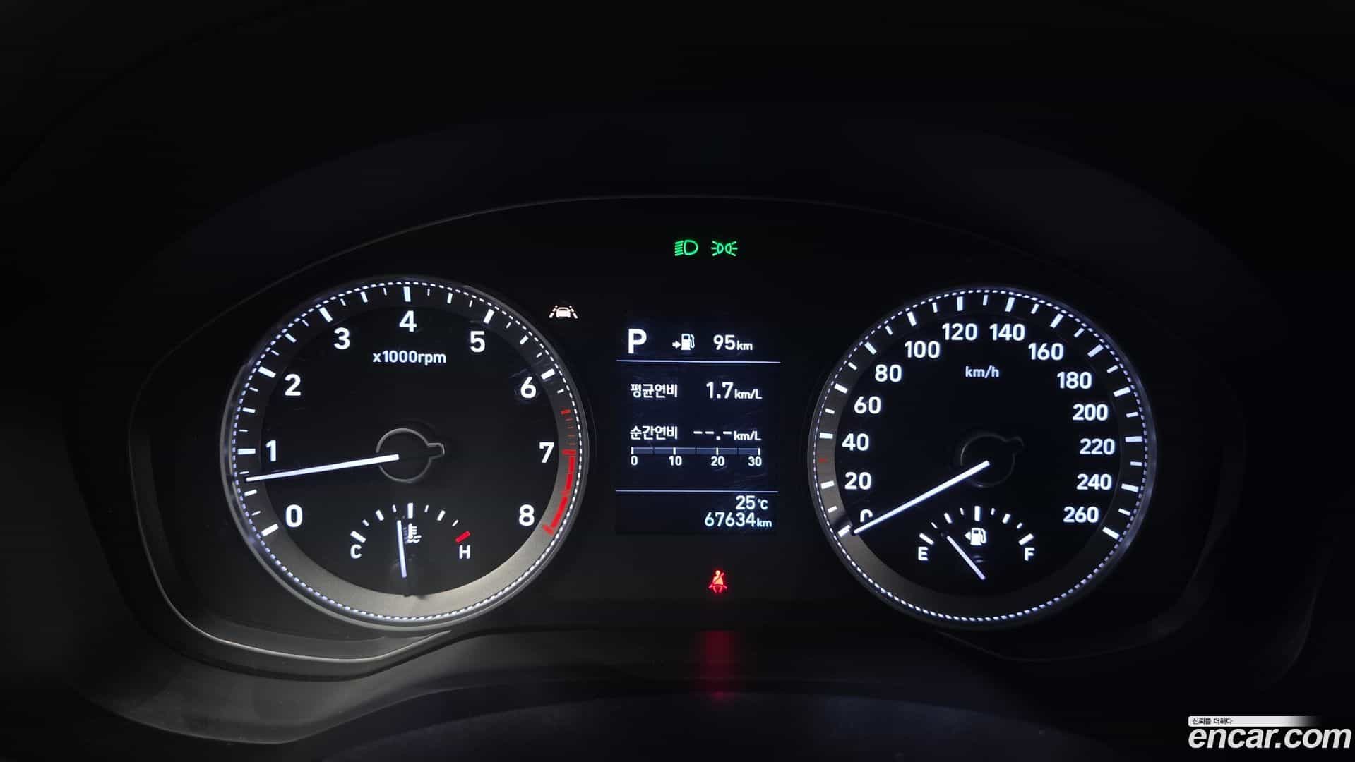 Grandeur Hyundai 2018.11-INNER-008