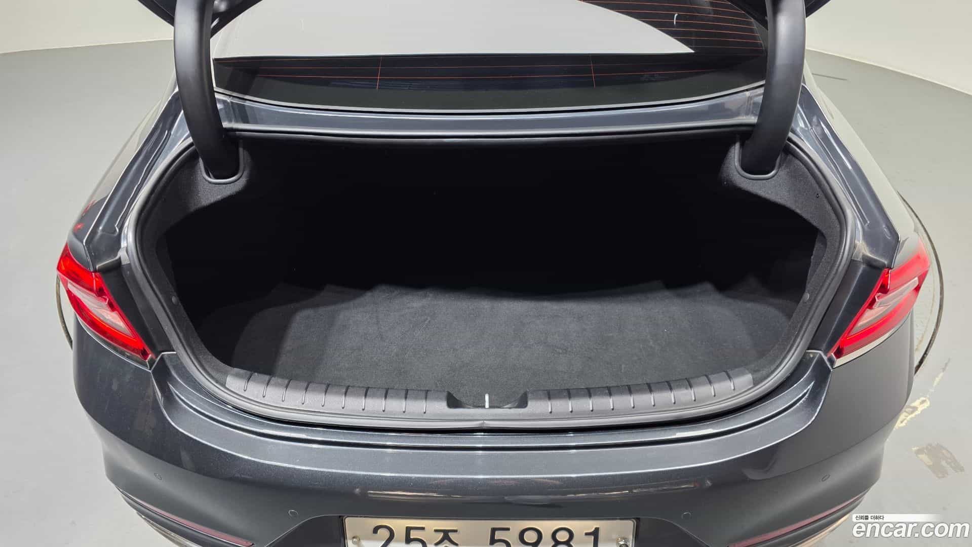 Grandeur Hyundai 2018.11-OPTION-024