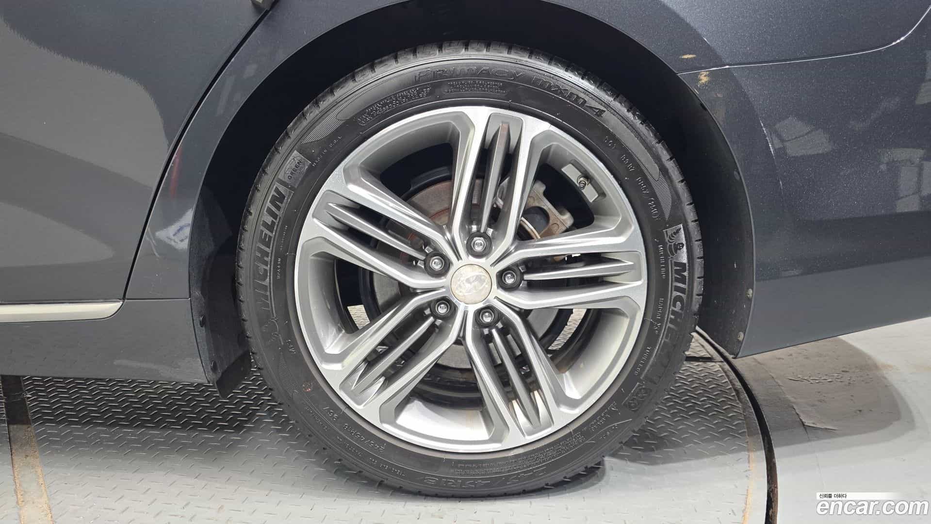Grandeur Hyundai 2018.11-OUTER-031