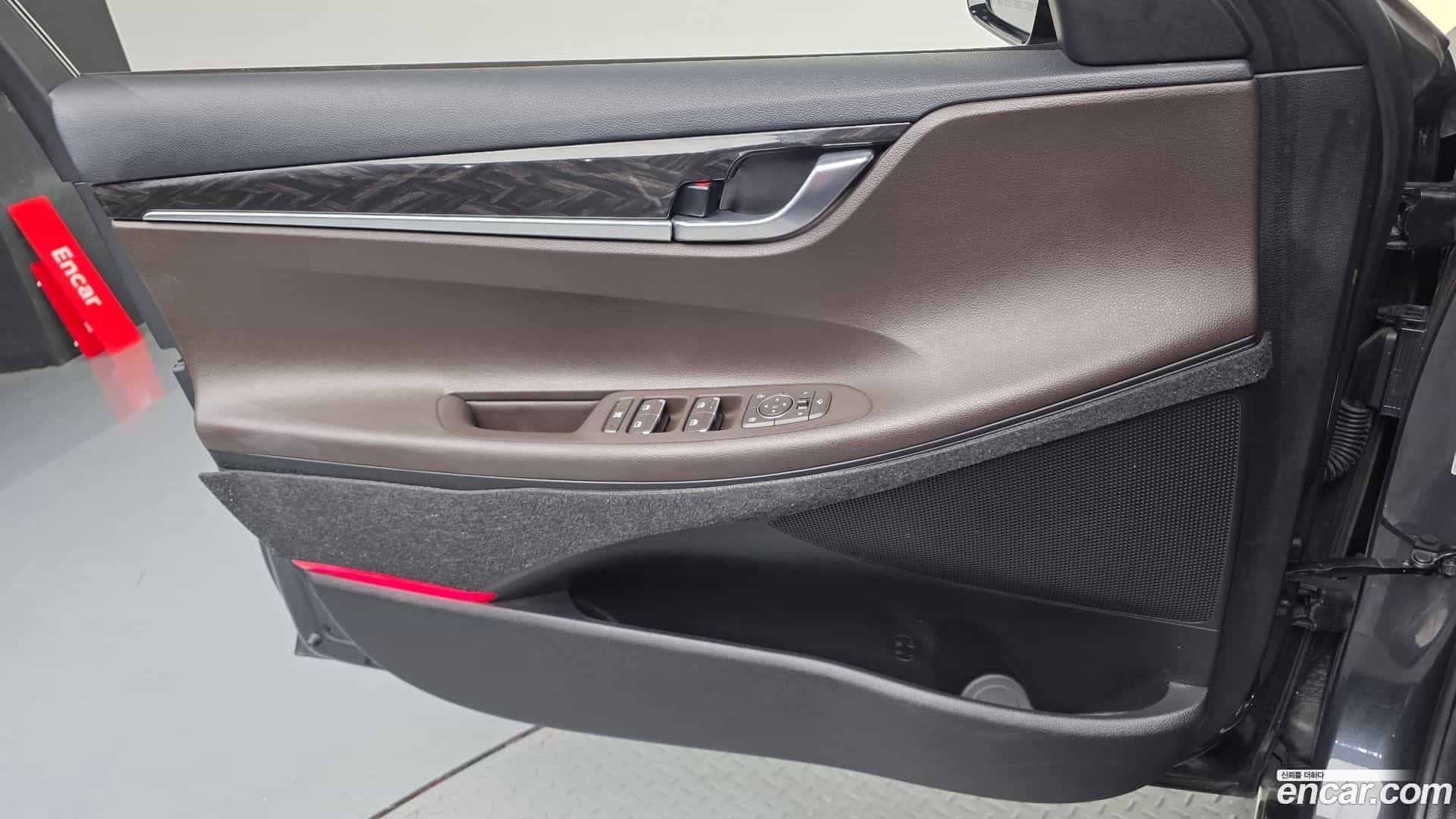 Grandeur Hyundai 2018.11-OPTION-044