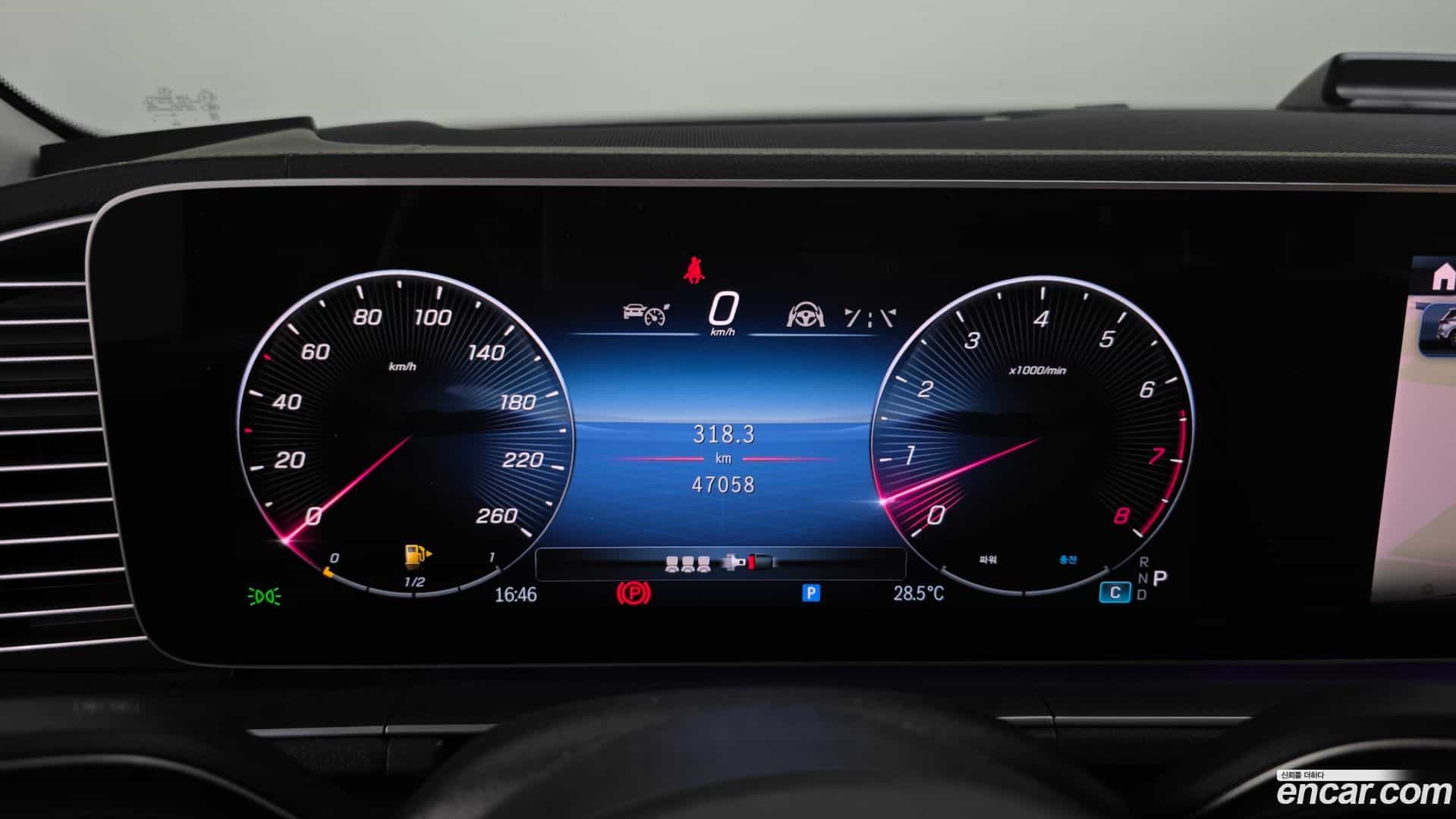 GLE-Class Mercedes-Benz 2024.0-INNER-008