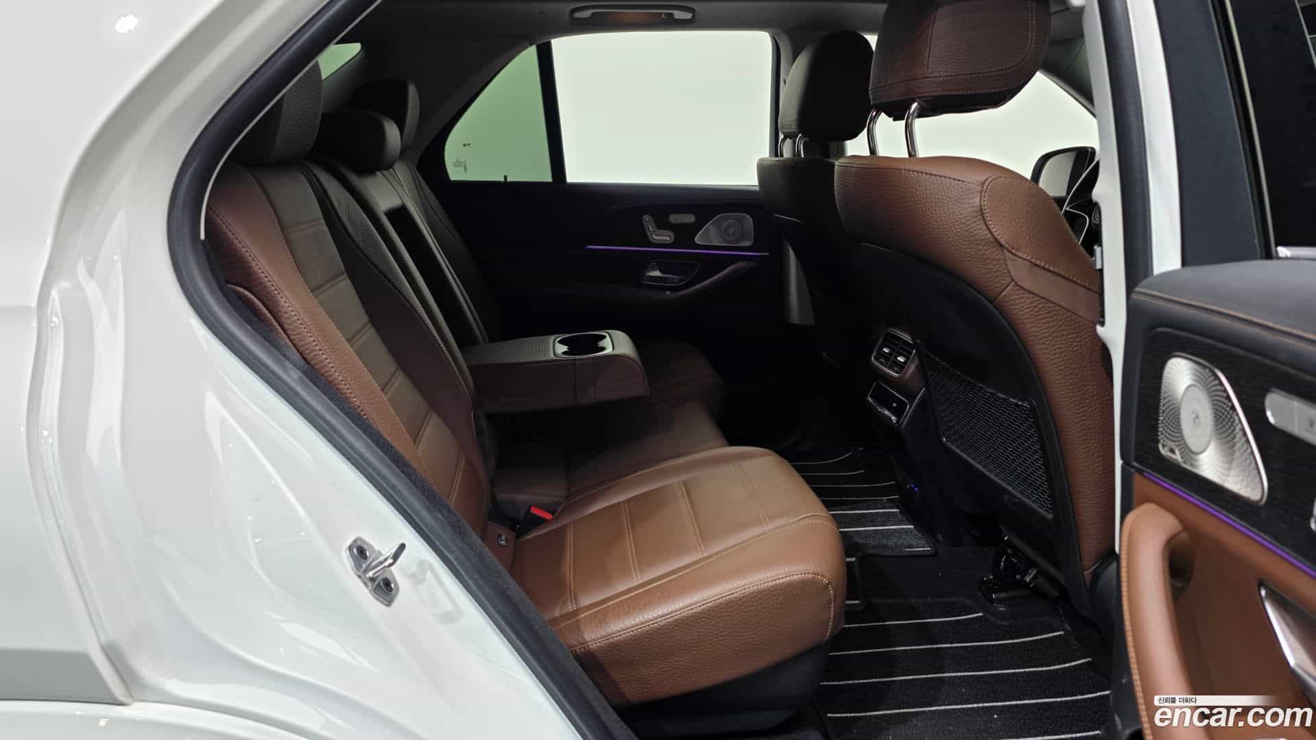 GLE-Class Mercedes-Benz 2024.0-OPTION-016