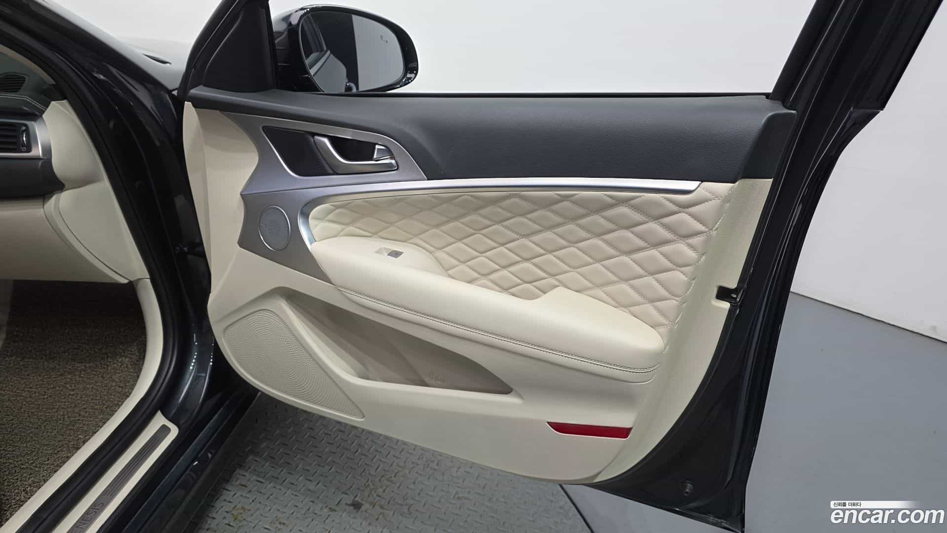 G70 Genesis 2019.11-INNER-034