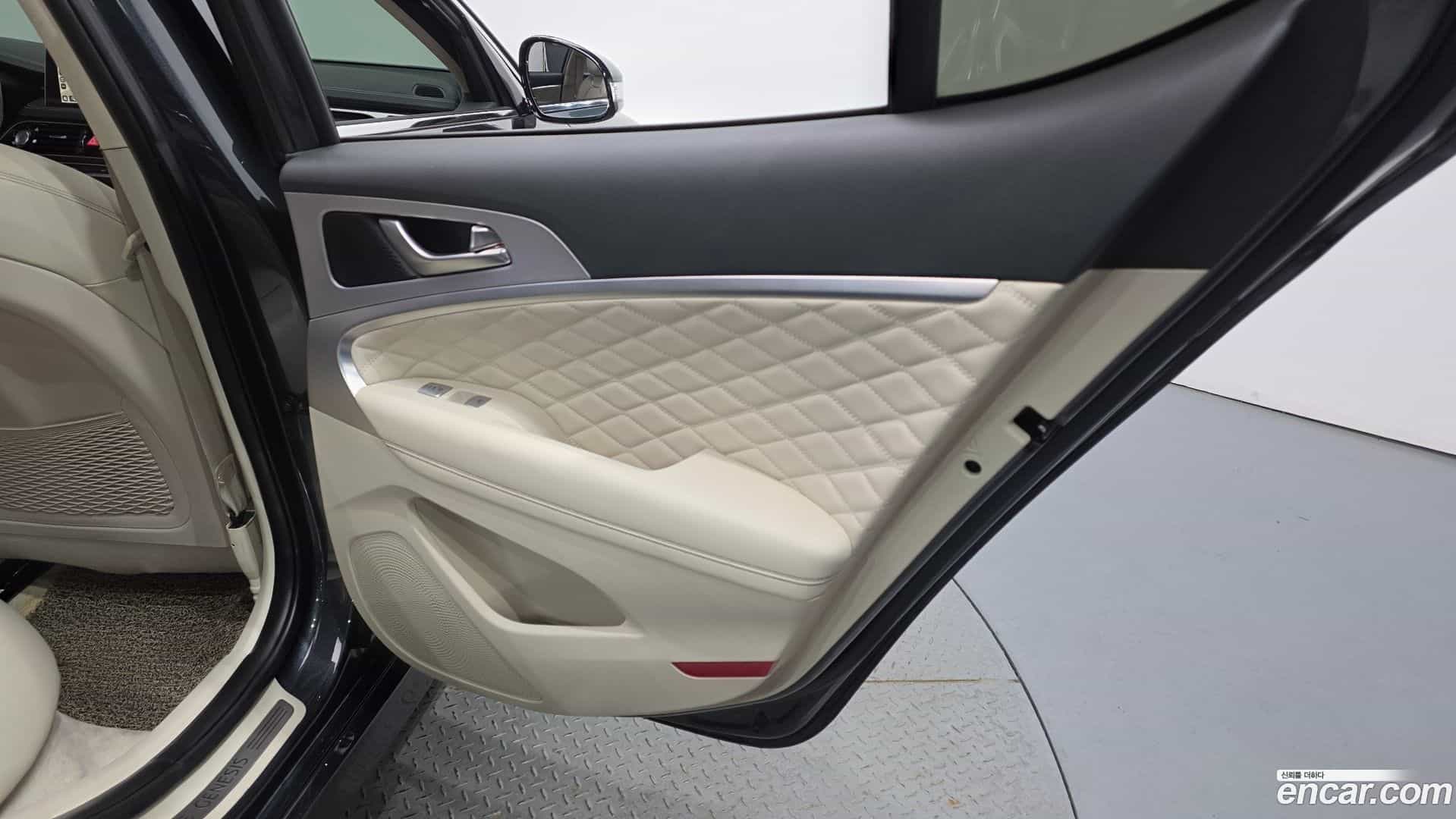 G70 Genesis 2019.11-INNER-035