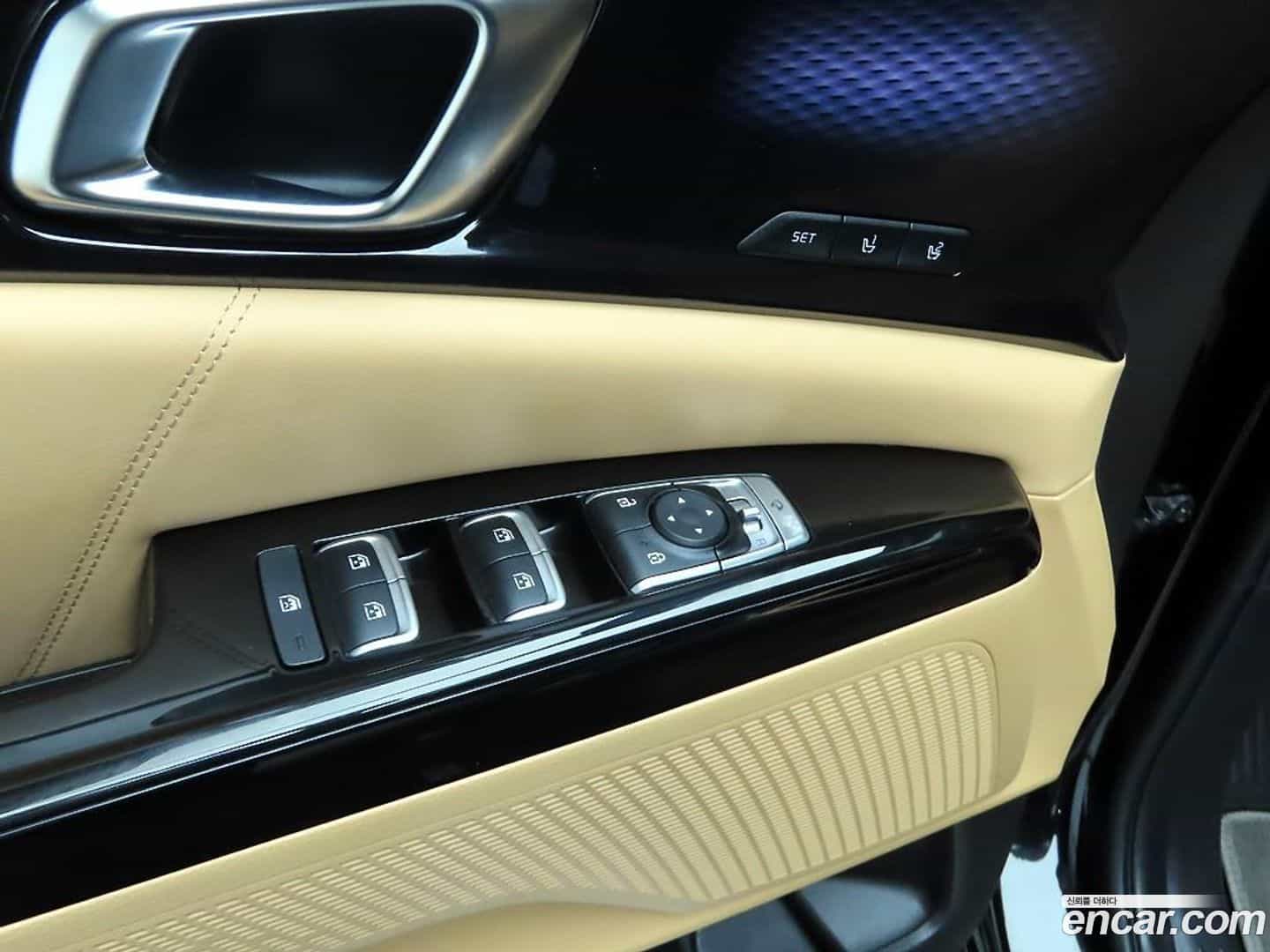 Canival Kia 2022.8-OPTION-015