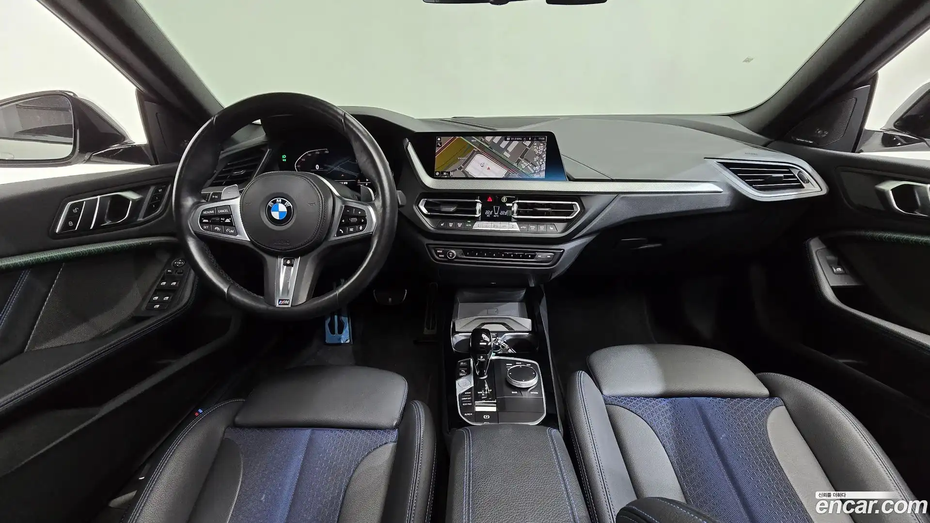 2-Series BMW 2023.3-INNER-007