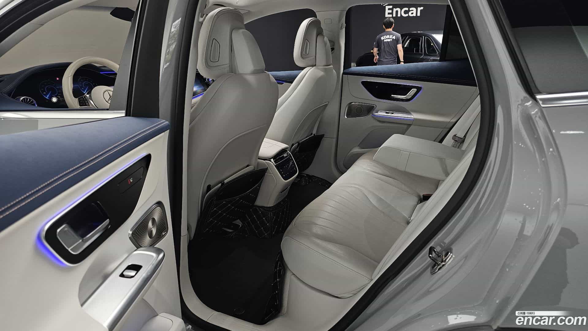 EQE Mercedes-Benz 2023.6-OPTION-016
