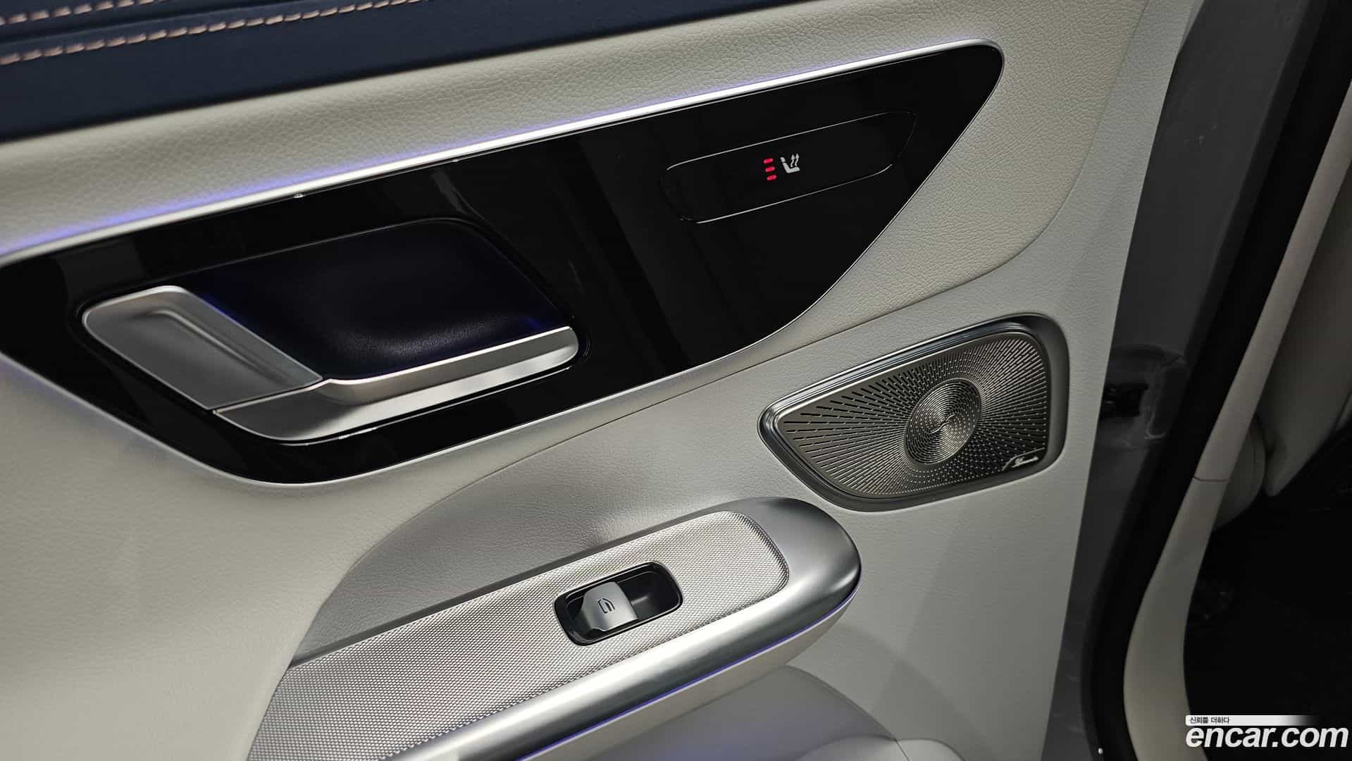EQE Mercedes-Benz 2023.6-OPTION-041