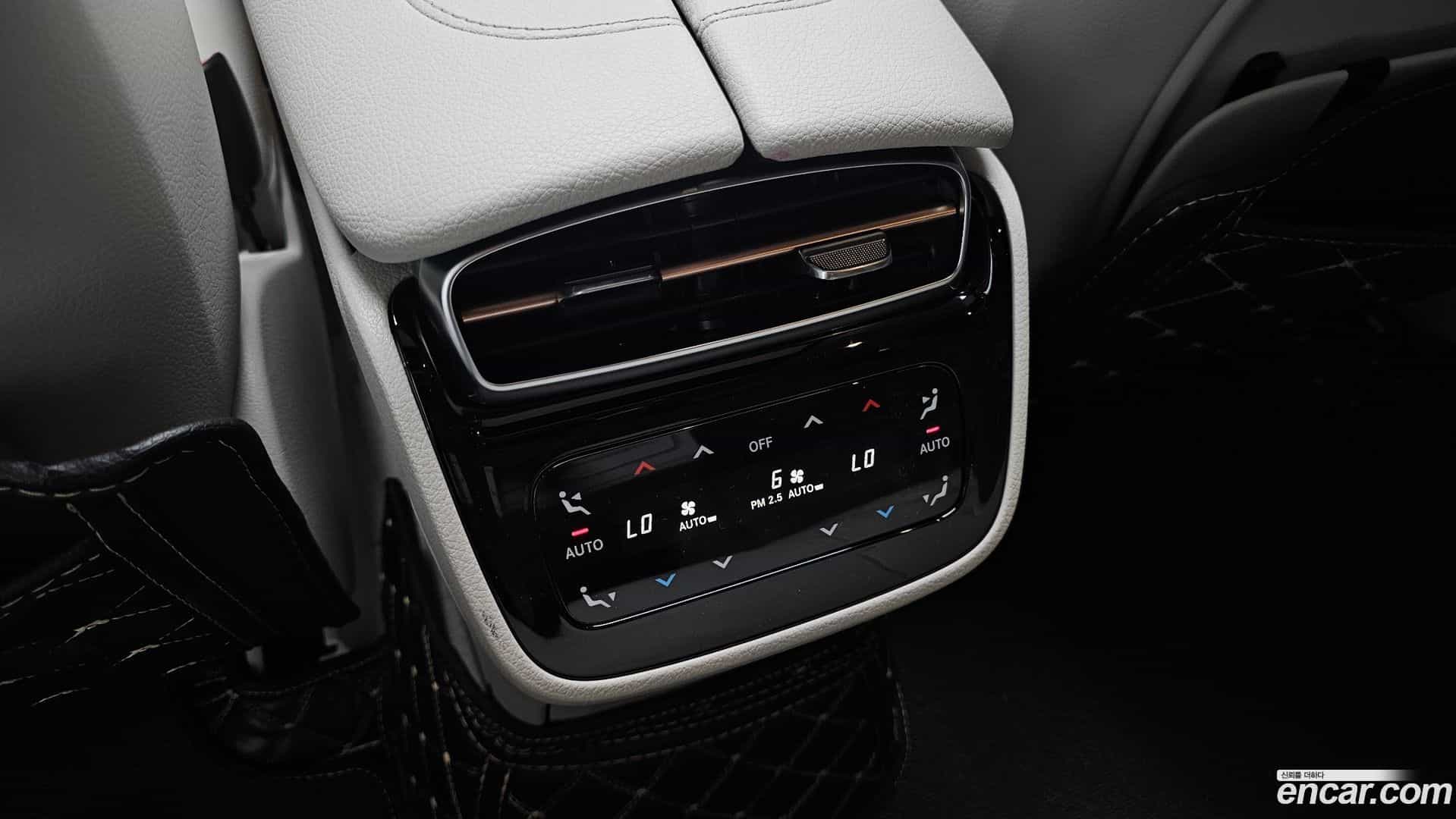 EQE Mercedes-Benz 2023.6-OPTION-046