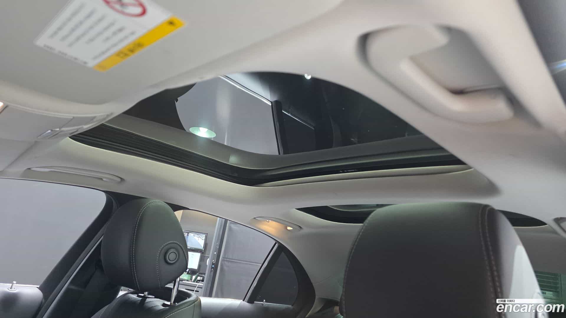 E-Class Mercedes-Benz 2019.2-OPTION-021