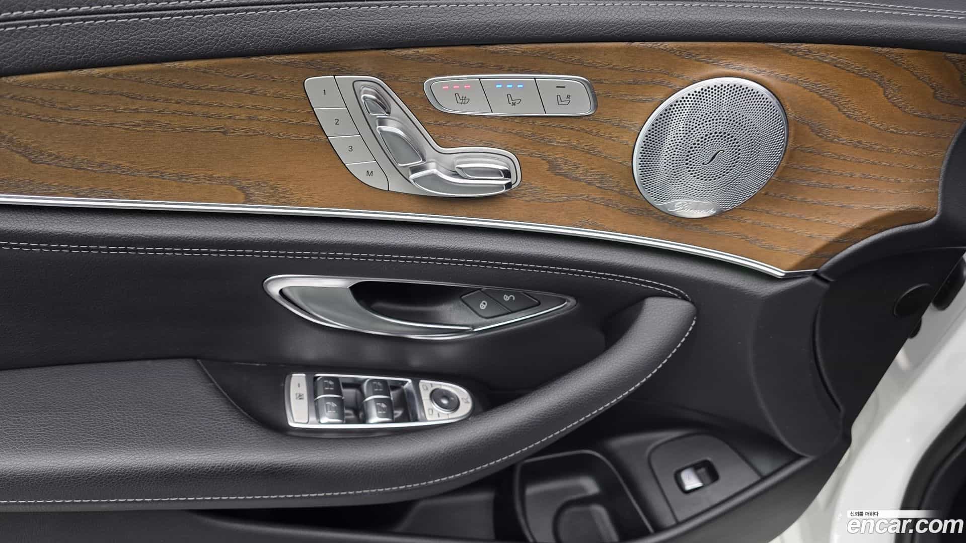 E-Class Mercedes-Benz 2019.2-OPTION-041