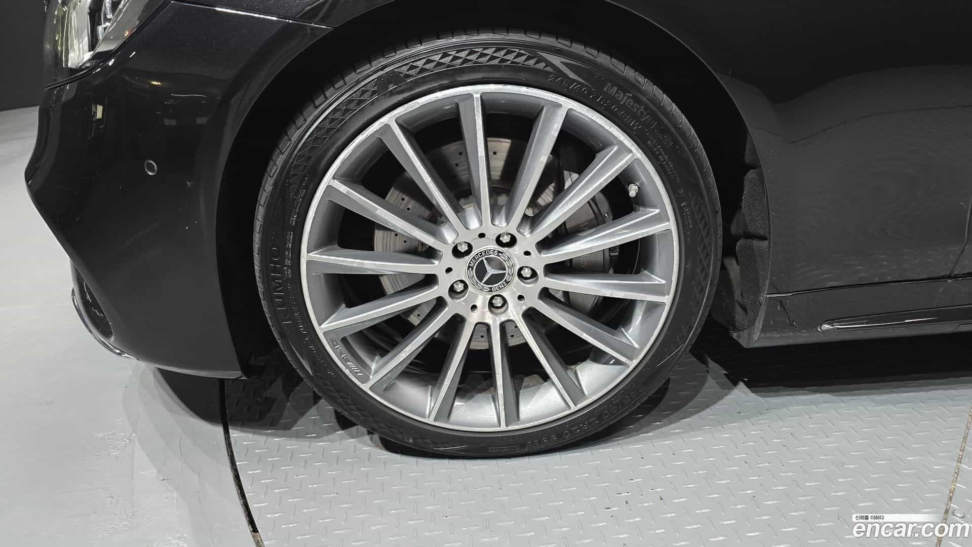 S-Class Mercedes-Benz 2018.4-OUTER-005