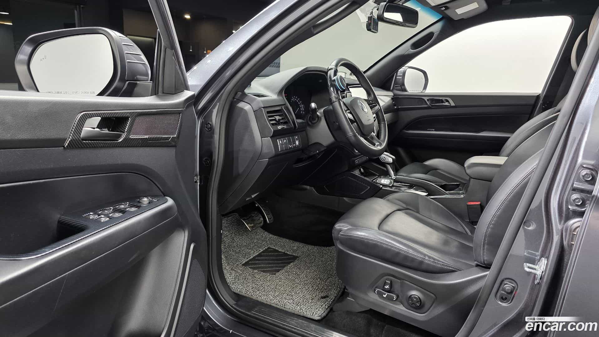 Rexton KG Mobility 2021.1-INNER-010