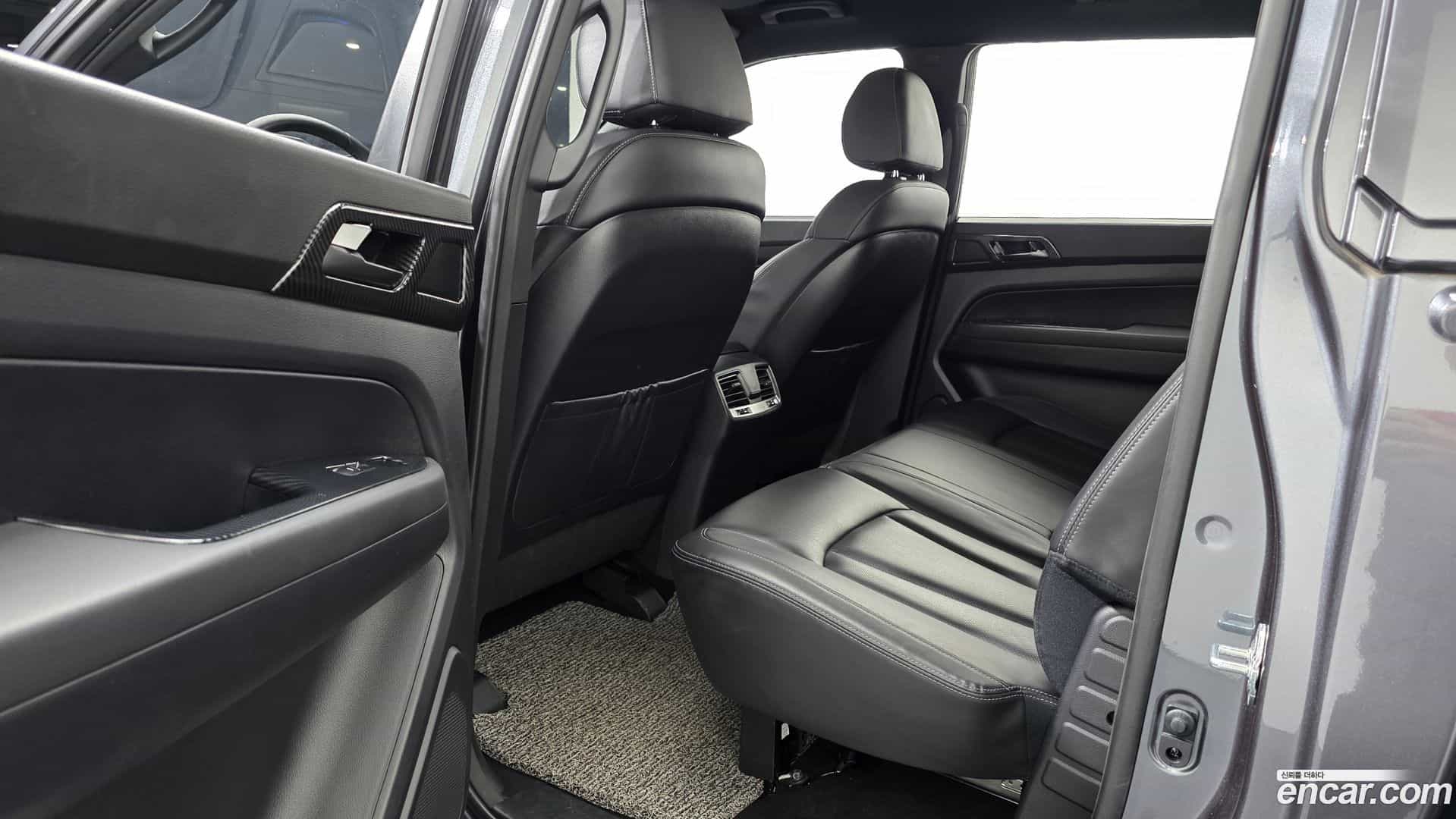 Rexton KG Mobility 2021.1-OPTION-016