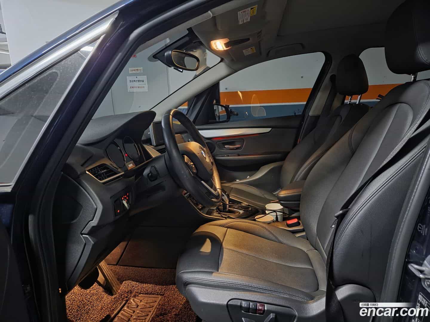 2-Series BMW 2019.7-INNER-009
