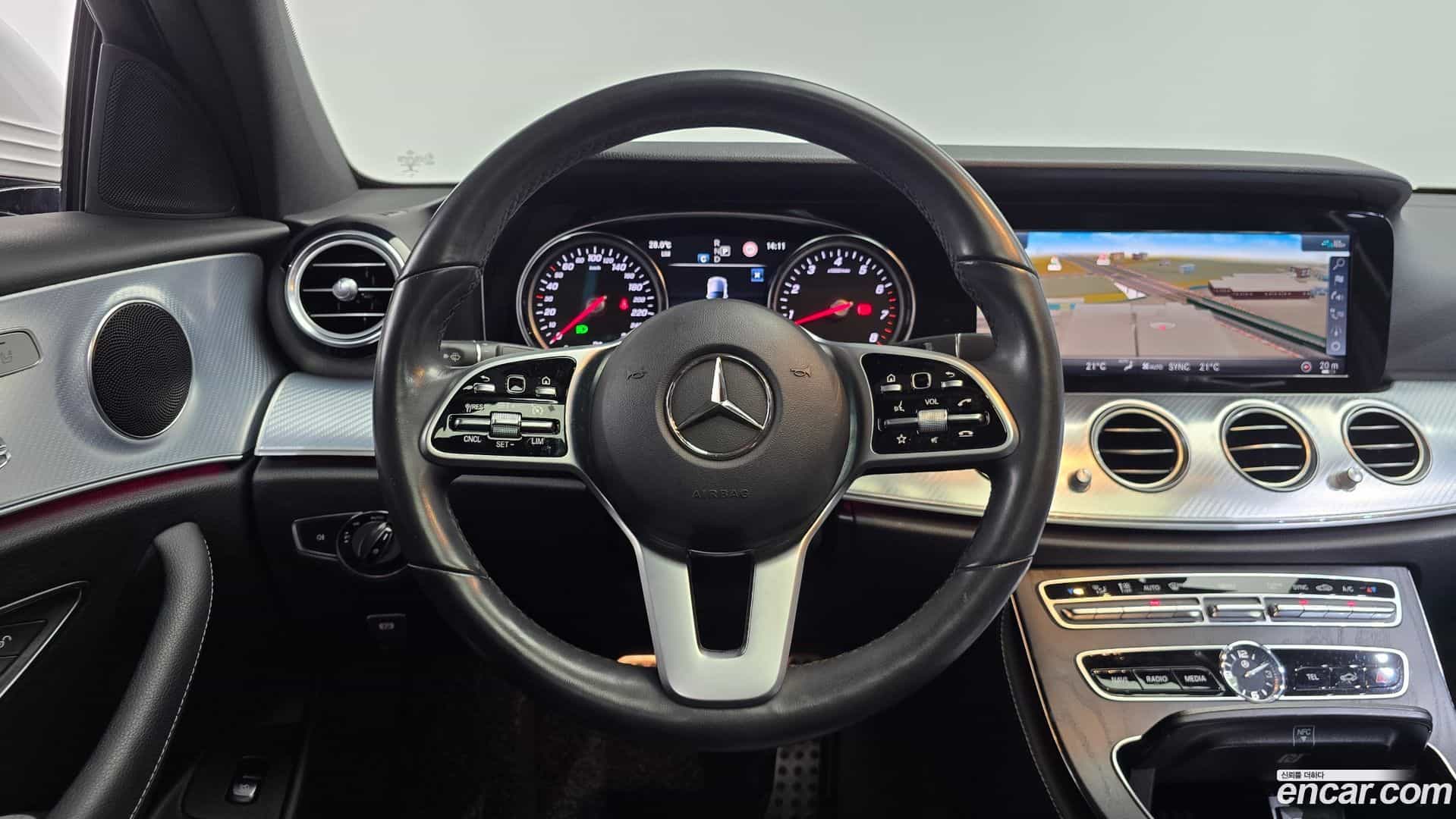 E-Class Mercedes-Benz 2019.11-OPTION-017
