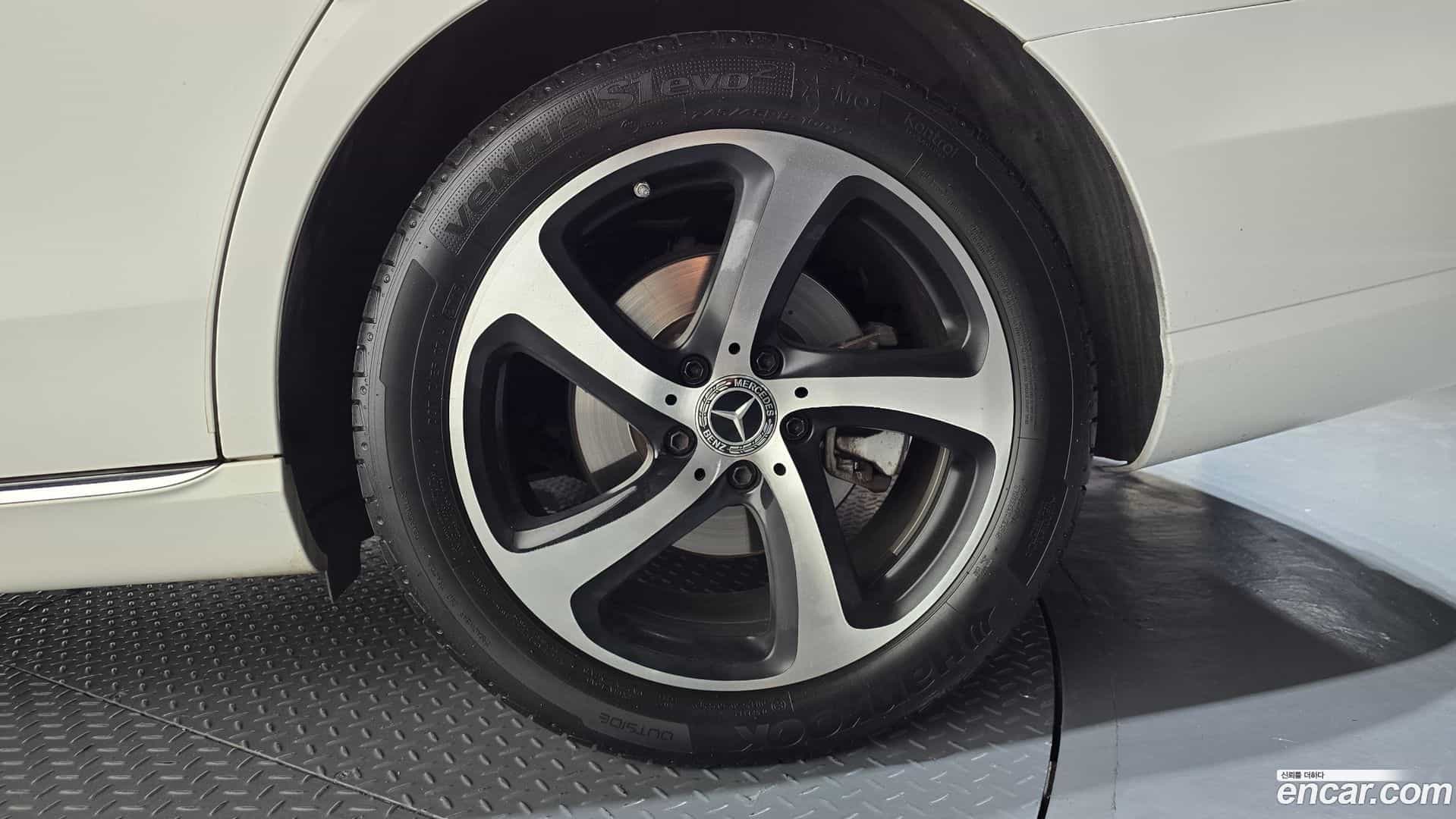 E-Class Mercedes-Benz 2019.11-OUTER-031