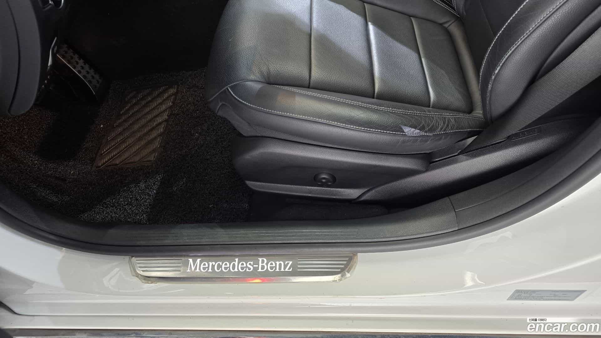 E-Class Mercedes-Benz 2019.11-OPTION-050