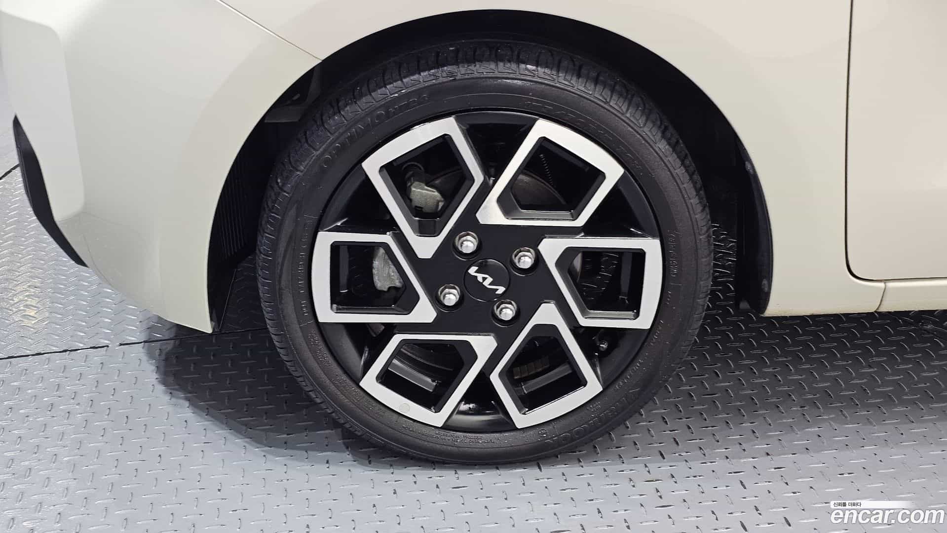 RAY Kia 2023.0-OUTER-005