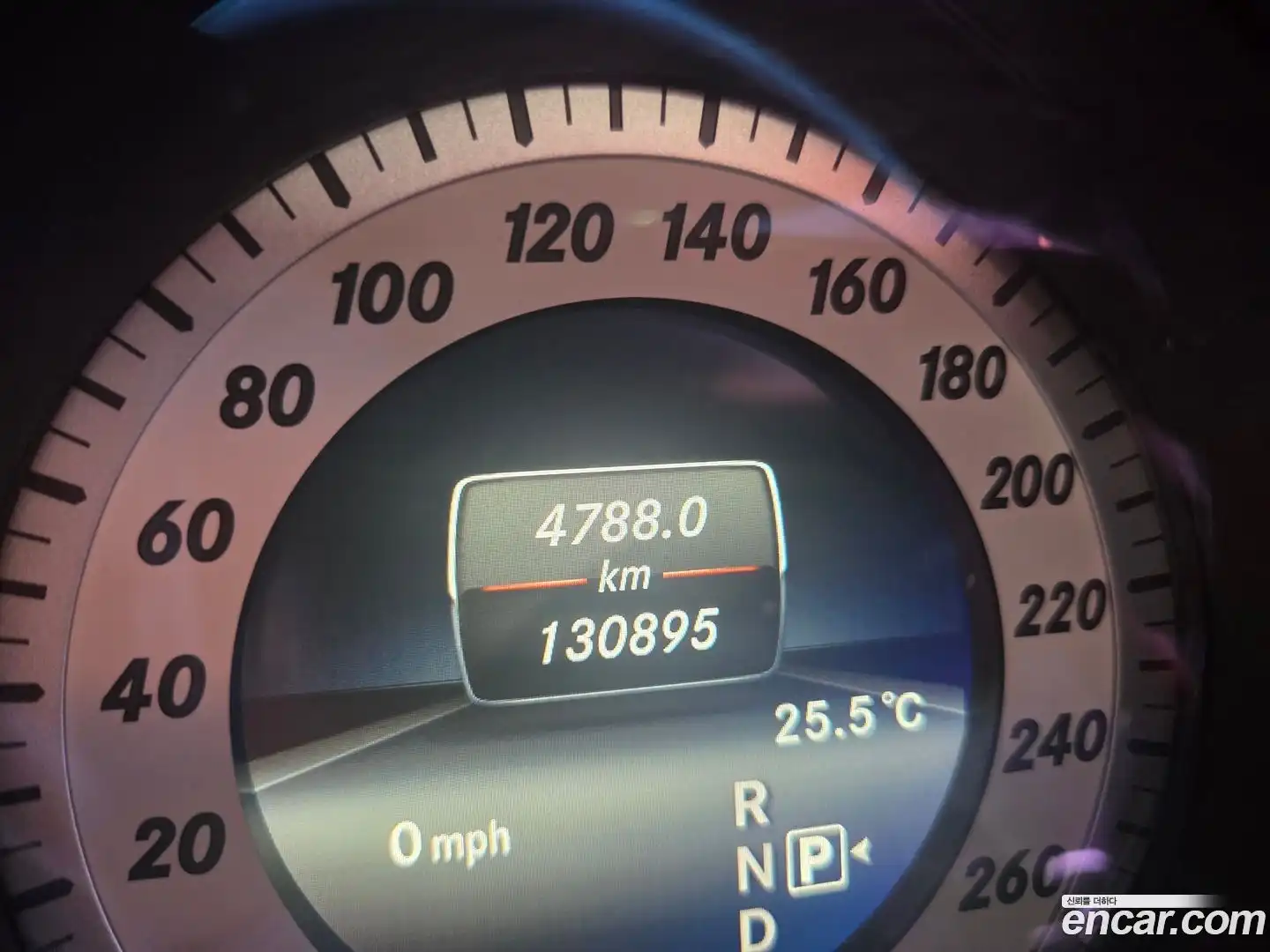 E-Class Mercedes-Benz 2015.6-INNER-008