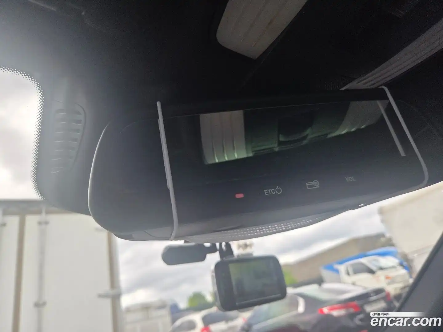 E-Class Mercedes-Benz 2015.6-OPTION-020