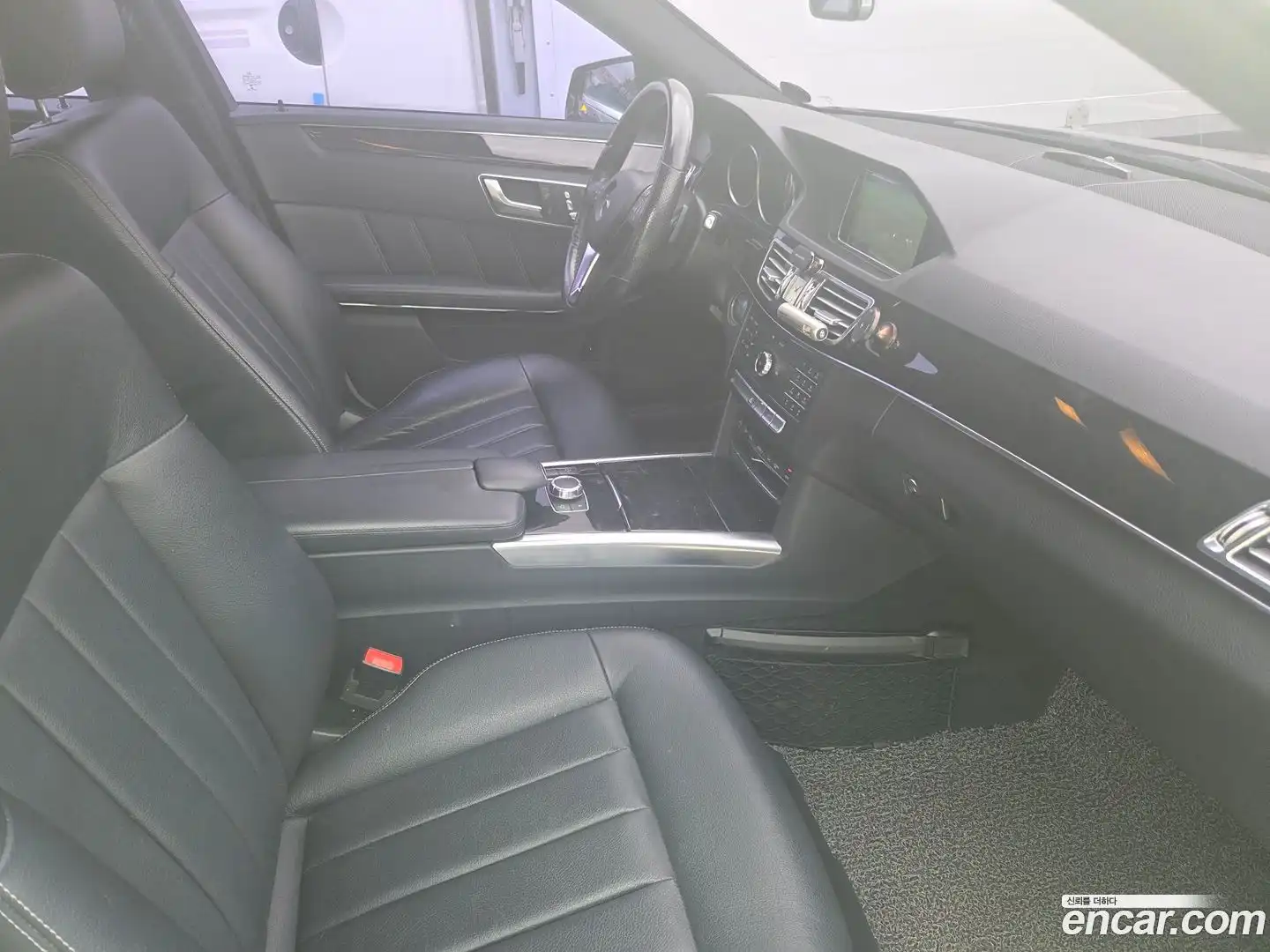 E-Class Mercedes-Benz 2015.6-OPTION-023