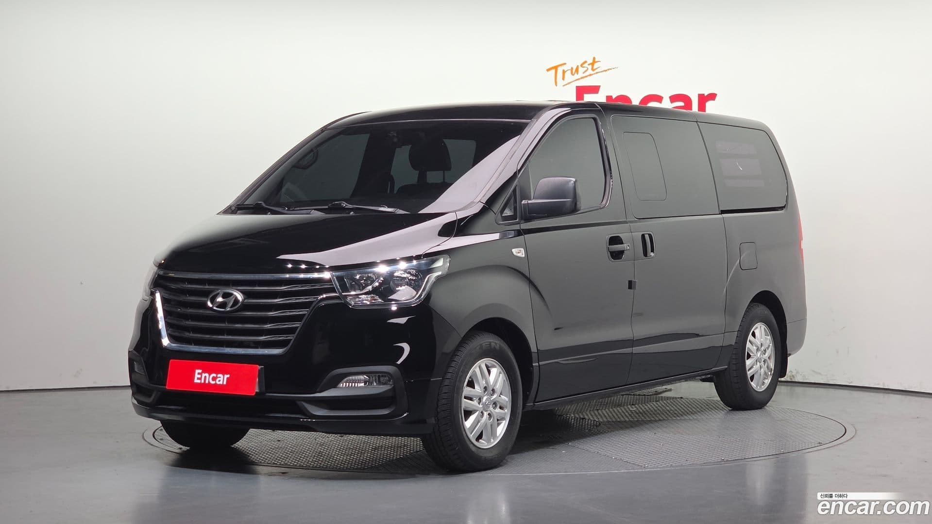 Main__Slider__Photo:Starex Hyundai 2018.3-0