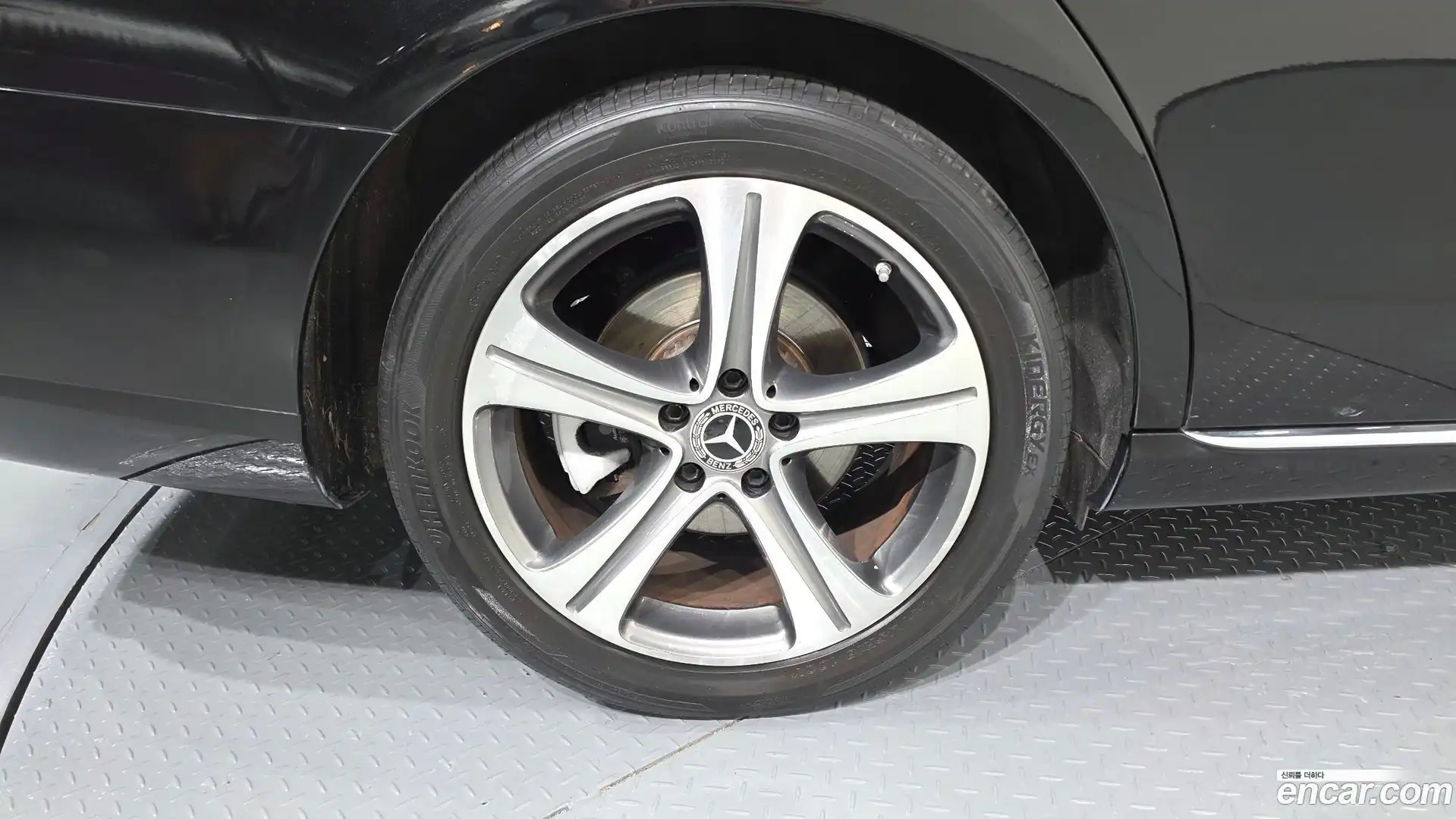 E-Class Mercedes-Benz 2018.9-OUTER-005