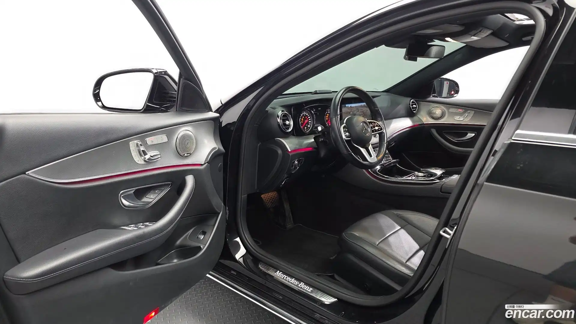 E-Class Mercedes-Benz 2018.9-INNER-010