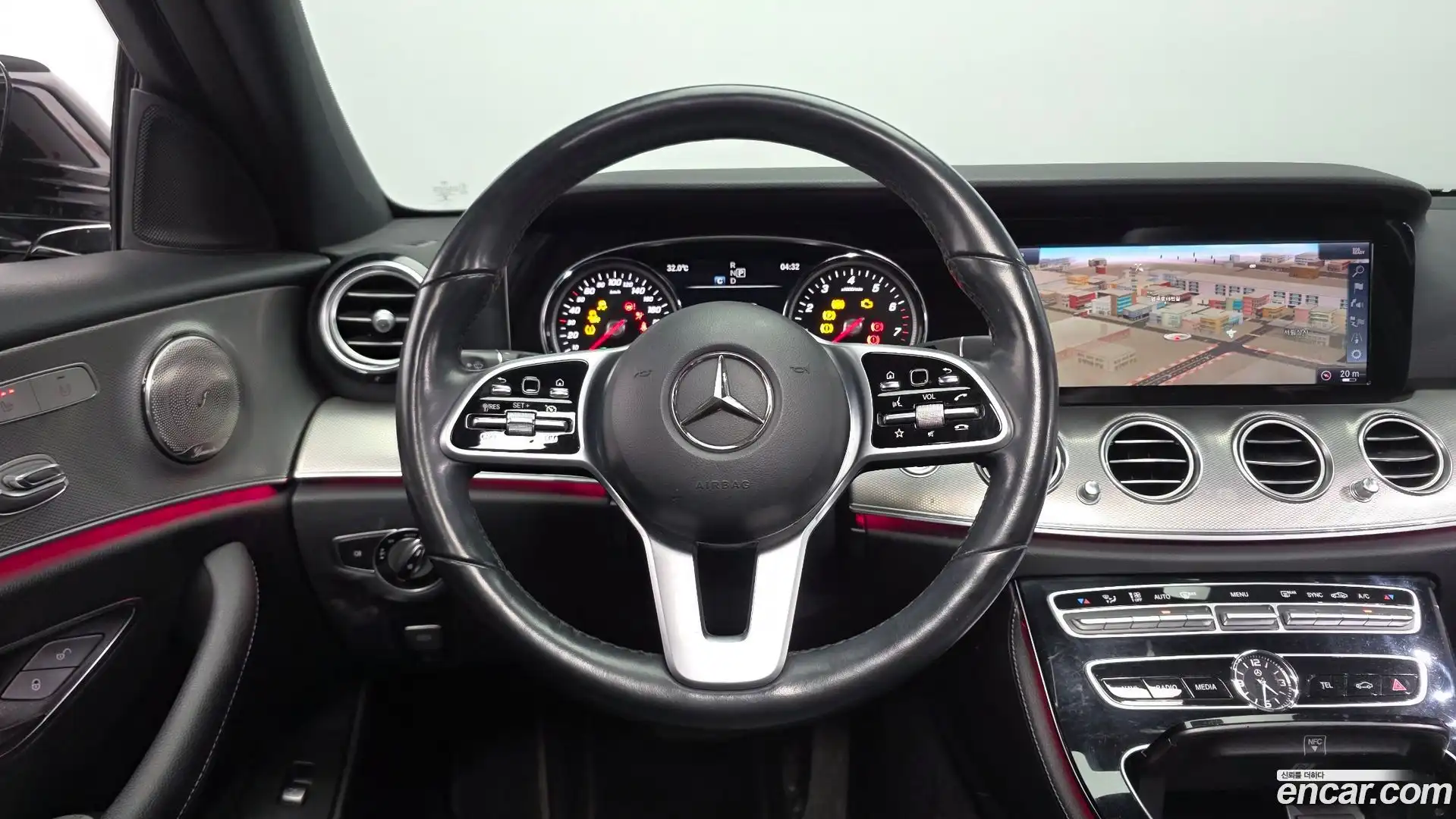 E-Class Mercedes-Benz 2018.9-OPTION-017