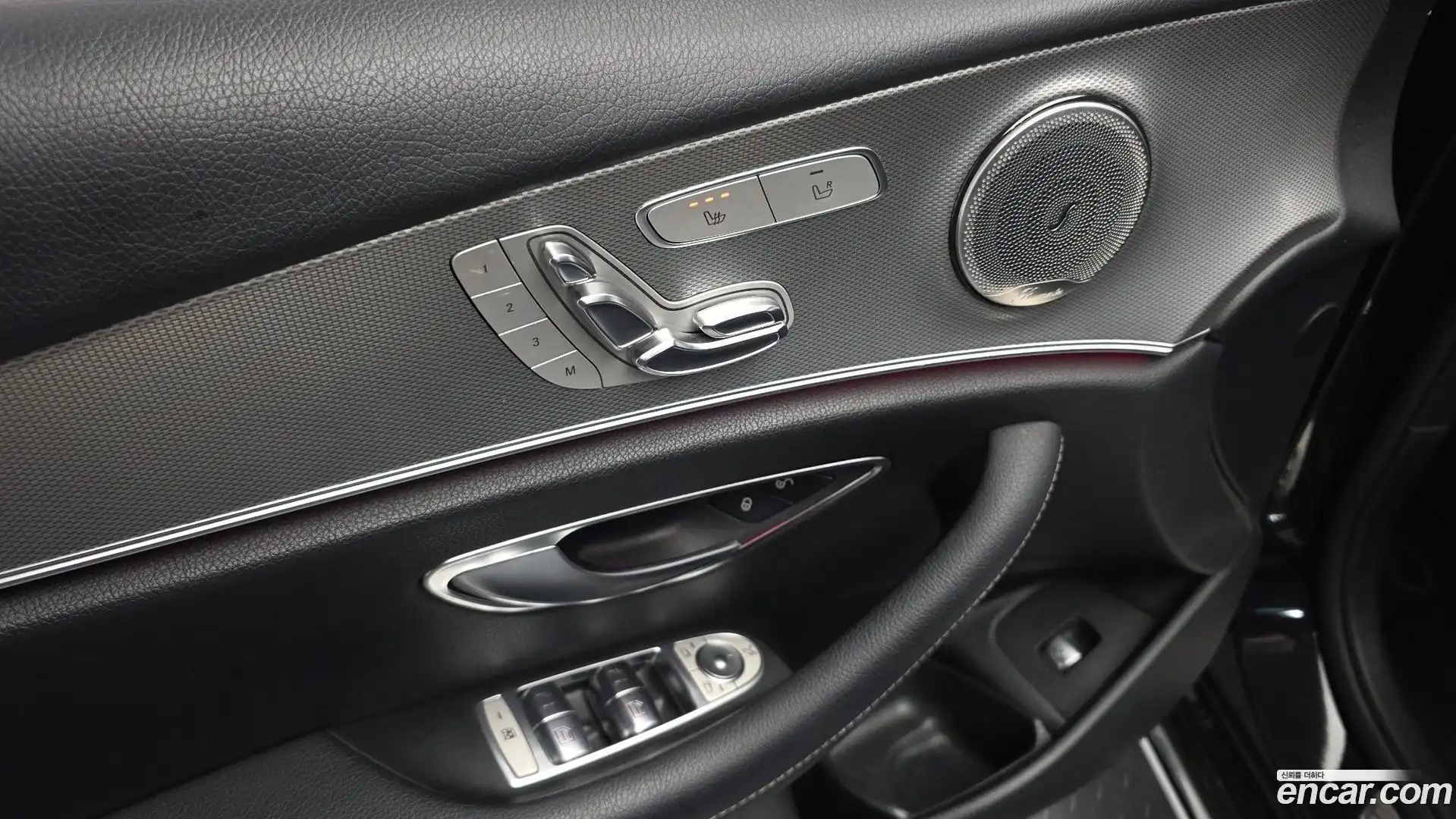 E-Class Mercedes-Benz 2018.9-OPTION-023