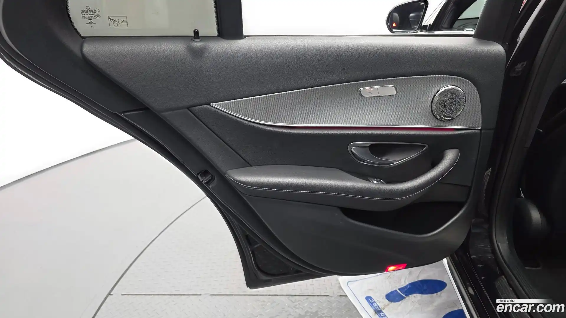 E-Class Mercedes-Benz 2018.9-INNER-035