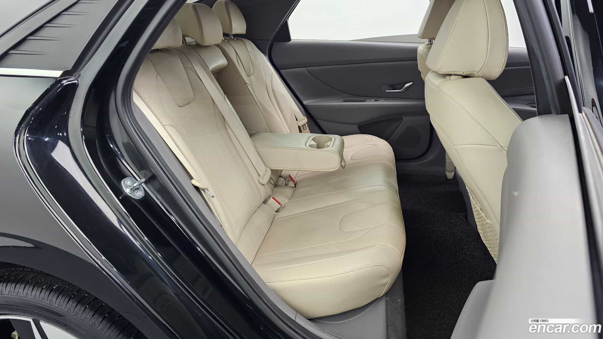 AVANTE Hyundai 2023.3-OPTION-015