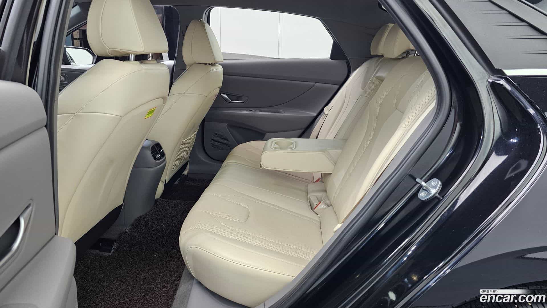 AVANTE Hyundai 2023.3-OPTION-016